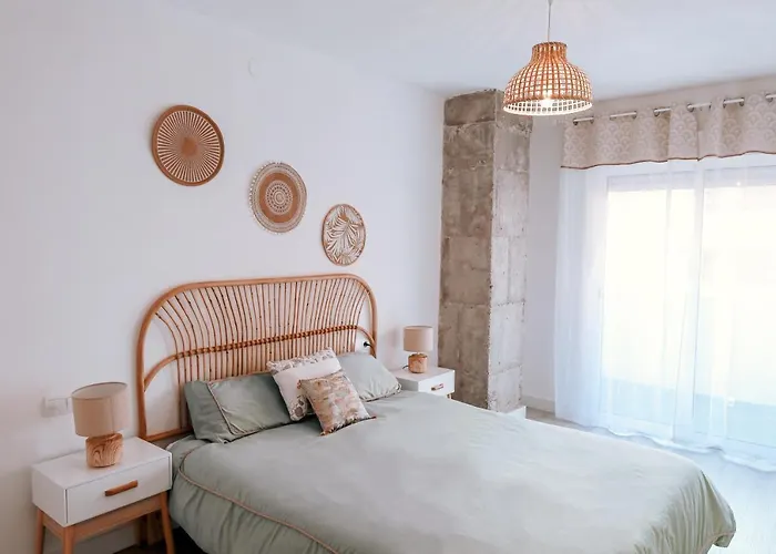 Mikasika - Duplex Apartment With Seasonal Swimming Pool & Walking Distance From The Beach