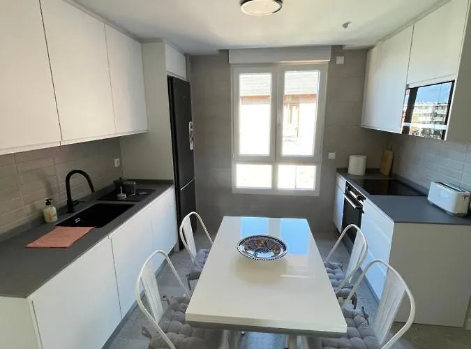 Apartamento Recien Reformado En Somo Junto Iglesia