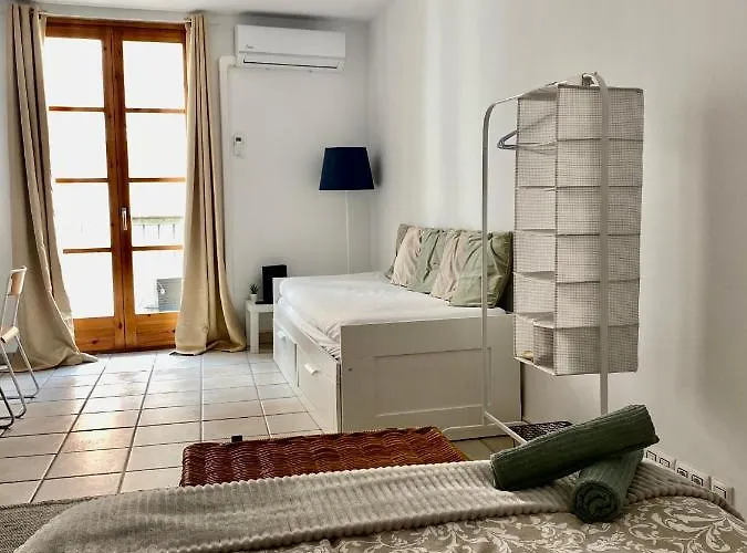 Acogedor apartamento con vistas a plaza Fórum.