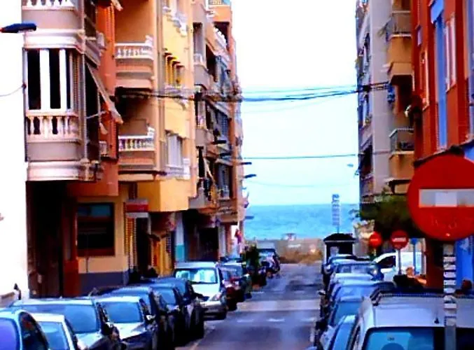 Modern Apartment 3Mins Walk To Playa Del Cura Beach