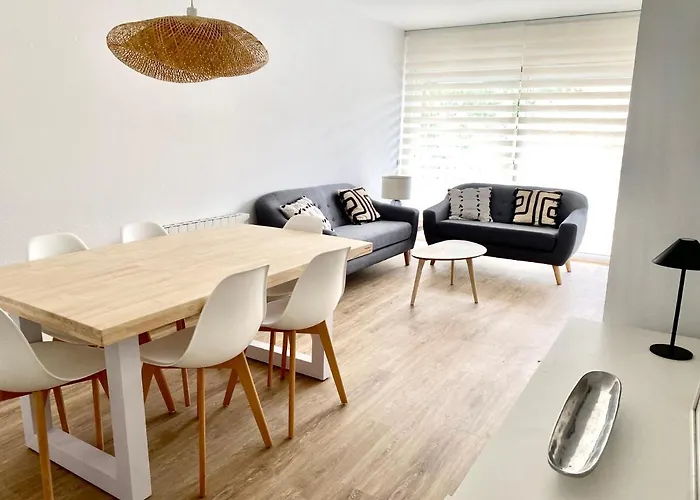Apartamento Con 3 Habitaciones, Terraza Y Jardin Comunitario Con Piscina En Sant Antoni De Calonge