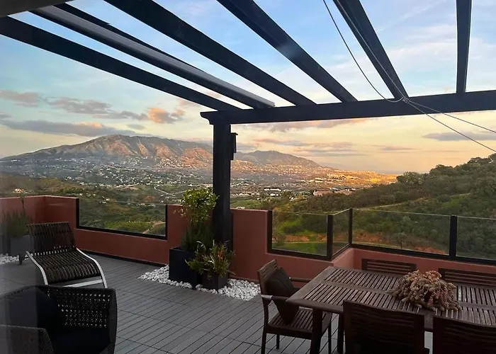 Bright Apartment In The Hills Of Elviria
