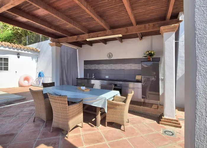 Homely holiday home in Benalmádena with private swimming pool