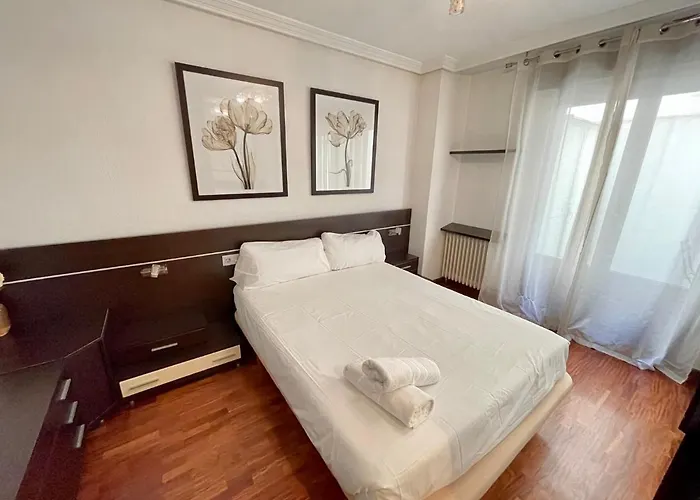 Apartamento Reyes De Espana / Free Parking & Wi Fi