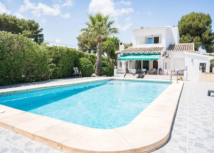 Casa Maria Top Floor Studio Apartment With Swimming Pool