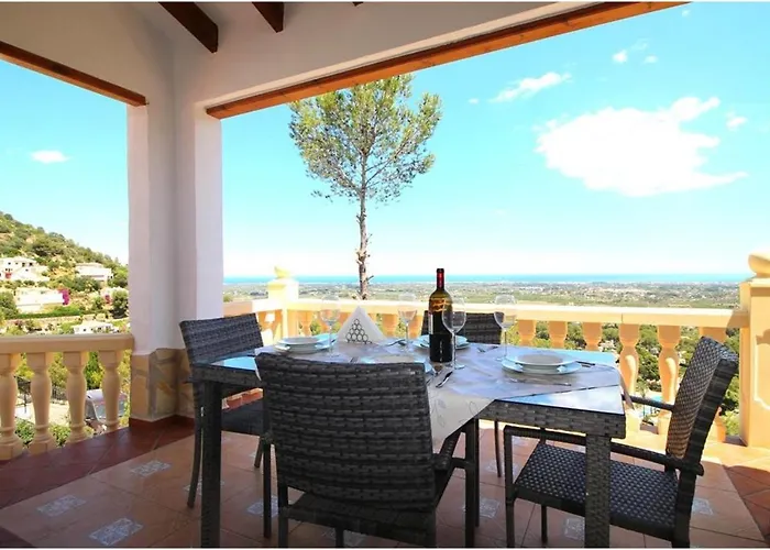 Beautiful 3 Bdr Villa With Fantastic Sea Views