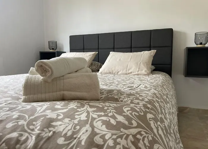 Galaksi-Habitacion Doble Privada En Casa Compartida-Uebica2