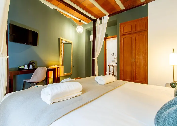 Les Monges Palace Boutique
