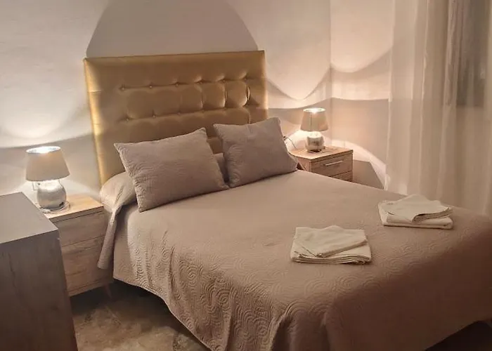 Cuadro De La Virgen - Vivienda Turistica