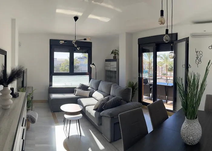 Apartamento En Roquetas De Mar.