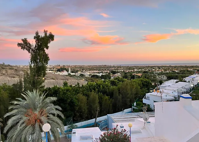 casAkash con Vistas al Mar, Terraza, Piscina y Parking gratuito