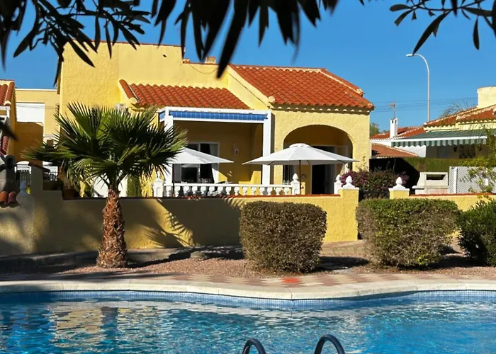 Casa Lily Urb La Marina
