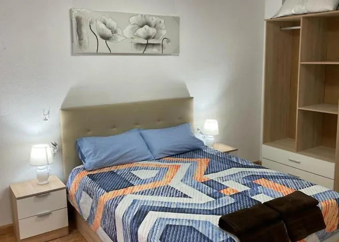 Parra Home Y Garaje, Algemesi Home