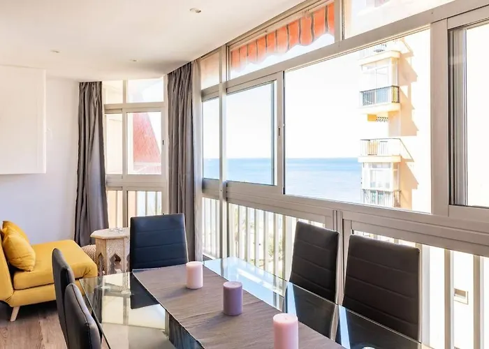 Piso Precioso Primera Linea Mar - 2 Br