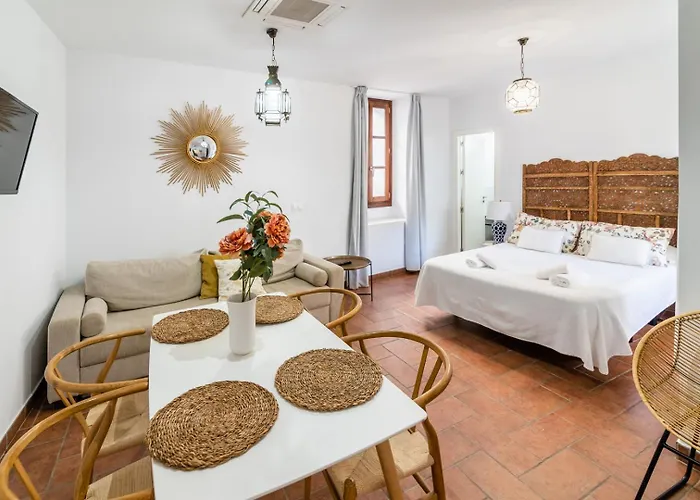 Apartamentos IB Alcazar