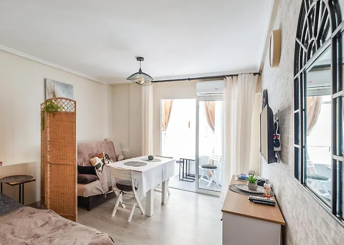 Gorgeous Apartment In Torrevieja With Kitchen