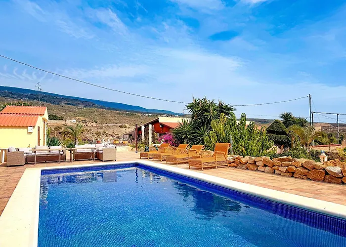 Exquisite Rural House With Garden, Pool And Sea Views