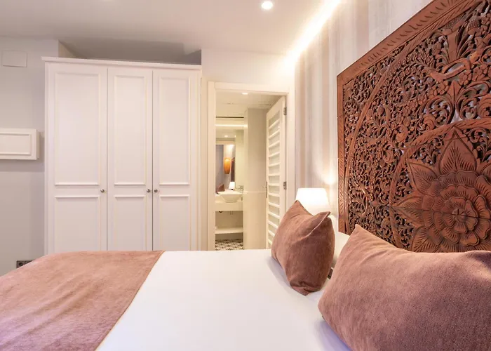 Serennia Fira Gran Via Exclusive Rooms