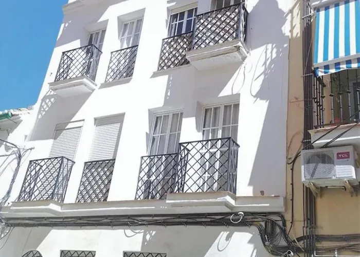 Plaza de la Merced Apartments by Allô Housing