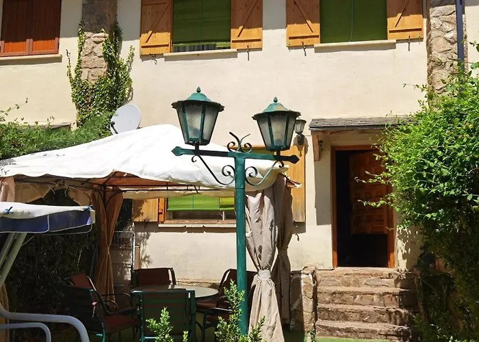 Chalet Entero Con Patio