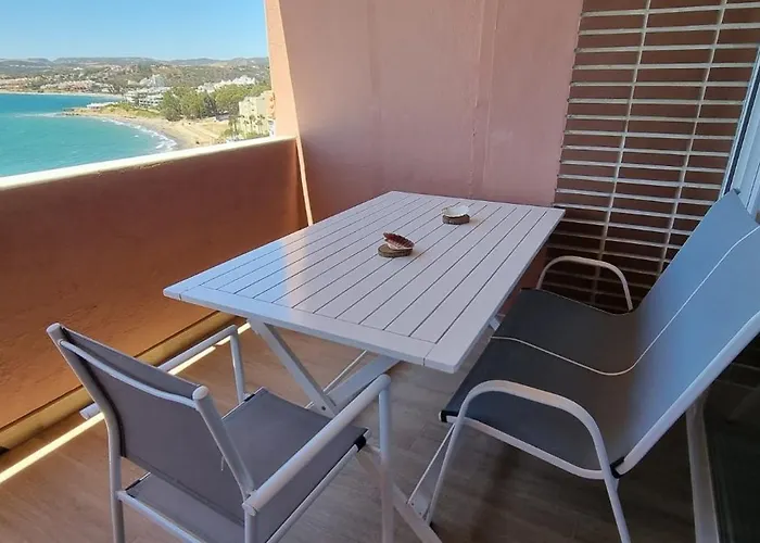 Apartamento Playa Del Cristo Estepona