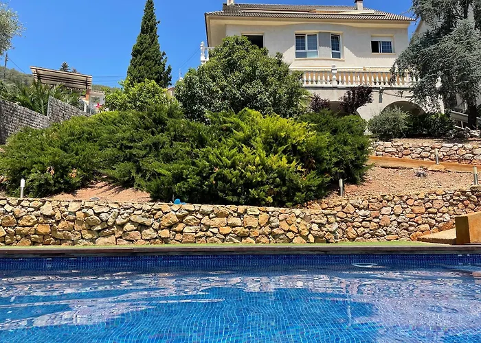 Sunny Forest Villa Near Barcelona