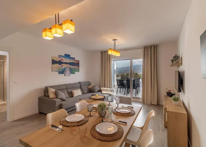 Rentitspain Apartamento En Aguacate A Minutos Del Golf