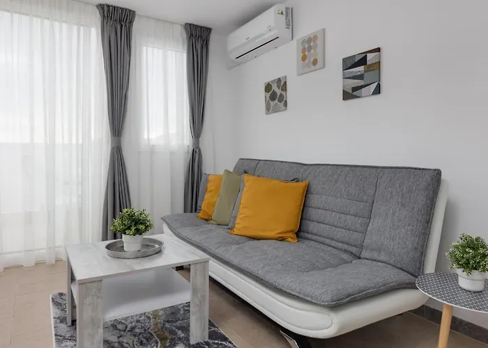 Cosy Apartment Near The Sea