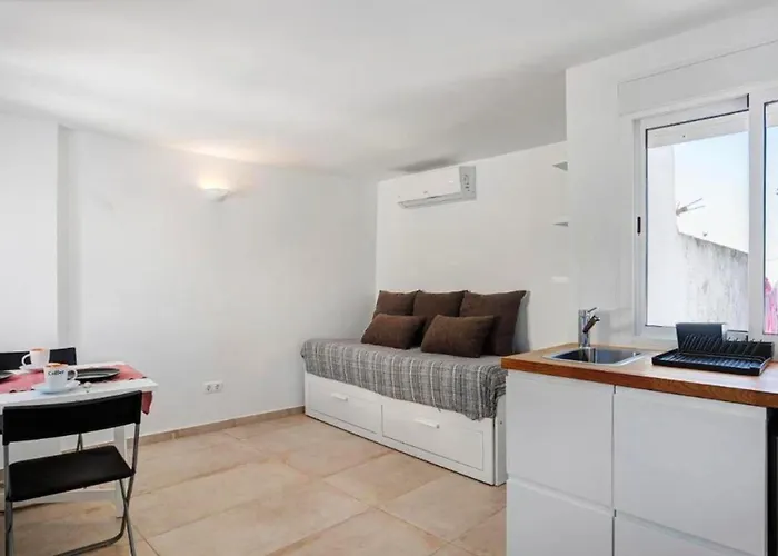 ESTRELLA - Sólo Parejas o Familias - 30m2