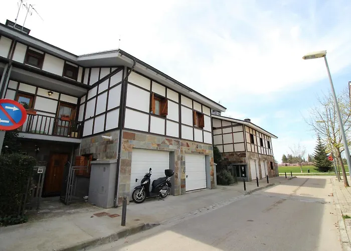 Chalet Junto A La Ciudadela De Jaca