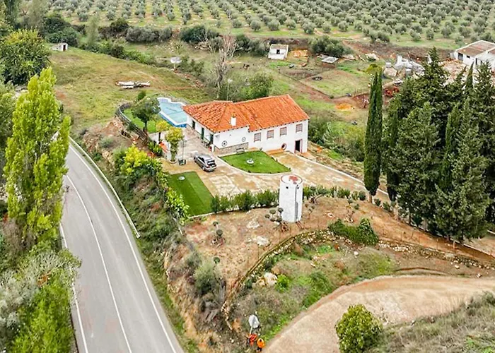 6 Bedroom Amazing Home In La Puebla De Los Infan