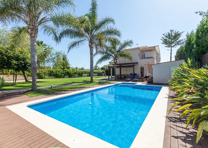 Casa Junto Al Mar Con Jardin