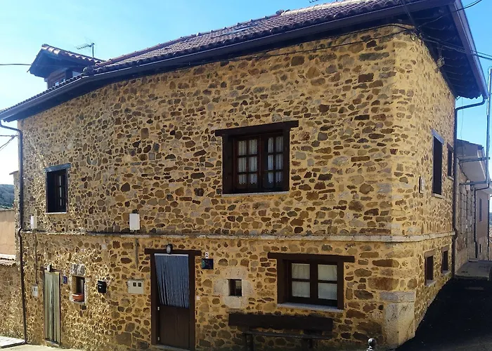 La Casa Del Pueblo El Berrugon