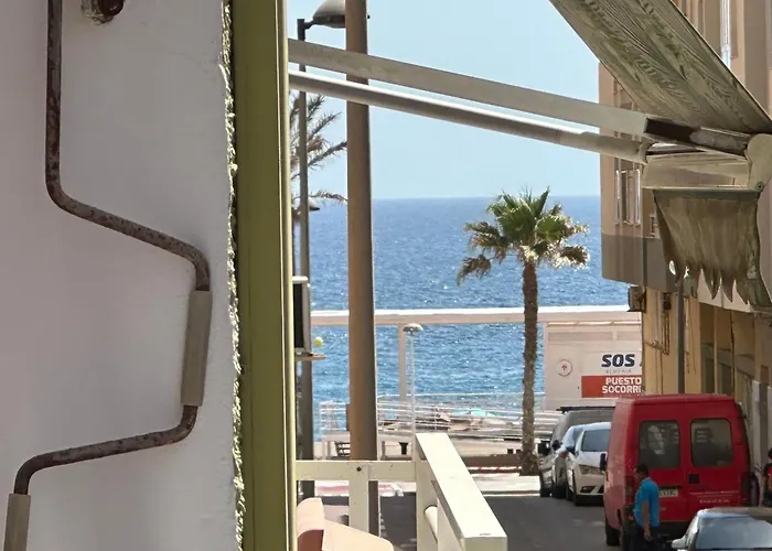 Apartamento 3 Habitaciones A Estrenar En Playa Zapillo Almeria