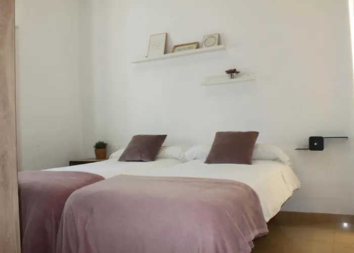 Apartamentos En Cordoba, Puente Romano Y Torre Calahorra