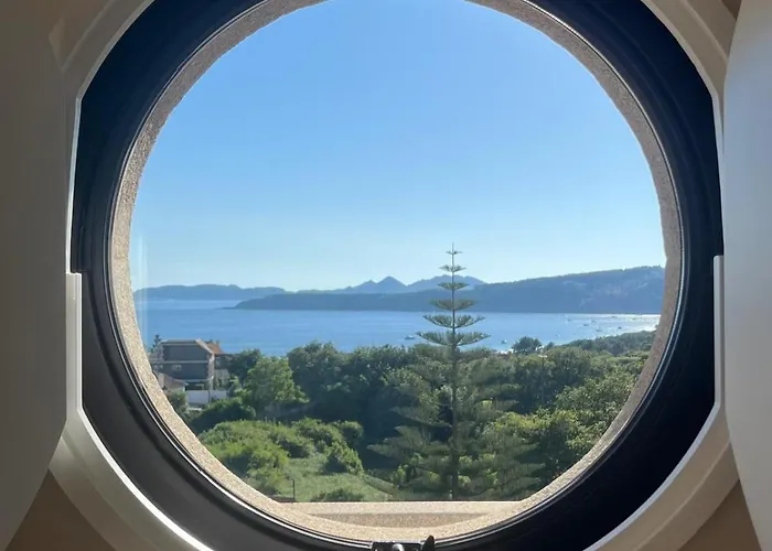 Casa Nerga, Cangas Do Morrazo, O Hio