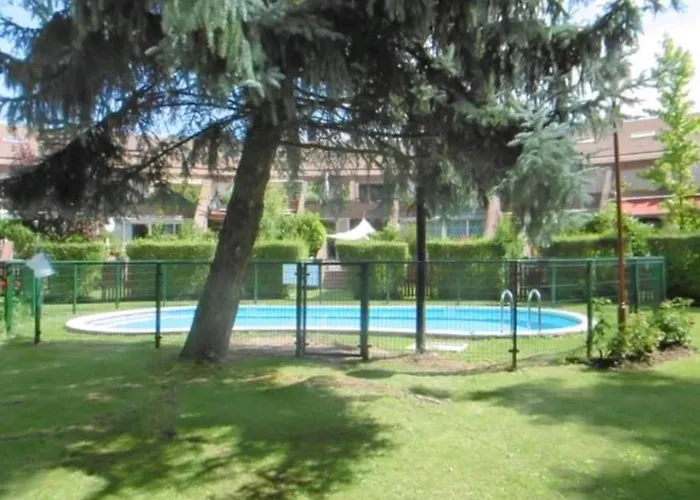 Alojamientos Castellana Jardin 1 Y 2 Parking Y Piscina Gratis!!