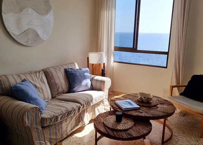 \'Dos Sirenas\' Oceanfront Home