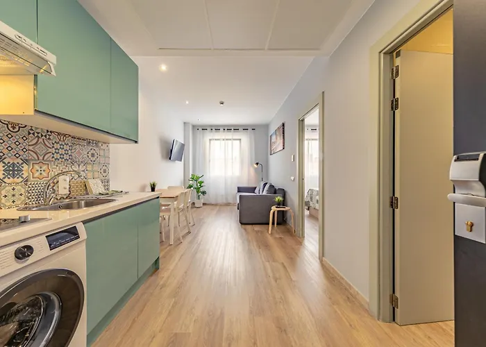 Apartment 25 With Free Parking And Pool