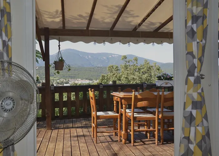 Camping De Besalu