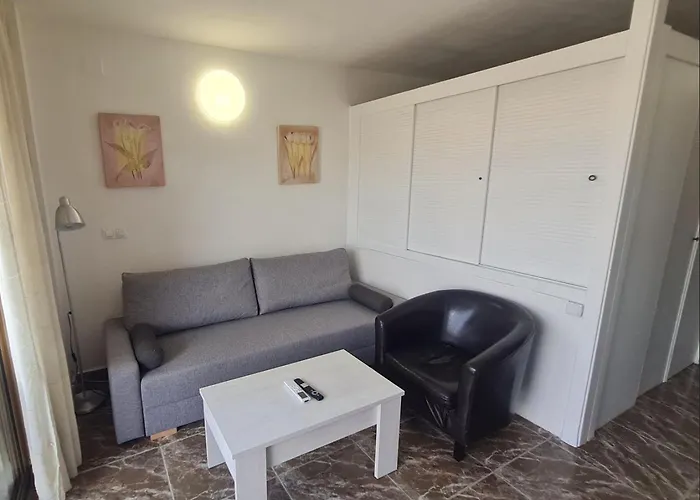 Apartamento Con Piscina En Salou