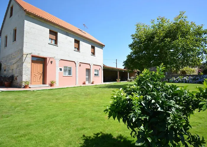 Galihost - Casa Con Jardin En Cambados
