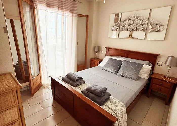 Apartamentos Rosi - 5-10 Minute Walk To La Zenia Beach, Beach Bar, Cliff Walk, Shops, Paddys Point, Cabo Roig - Free Fast Fibre Optic Broadband - No Deposit Required