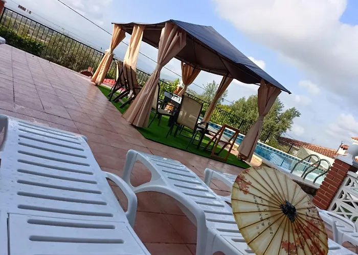 Bedroom With Private Bathroom And Two-Bedroom Family Suite In Quiet Forest Country House 80M2 Large Swimming Pool Music Town Lliria The Garden And Swimmingpool And Garden Are Shared
