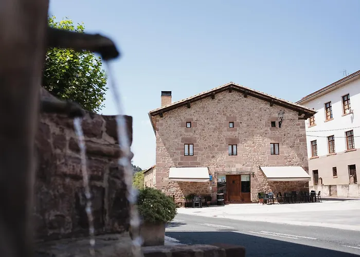 Hotel Rural LATORRIÉN DE ANE