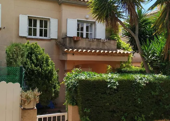 Cosy House With Swimming Pool In Altafulla