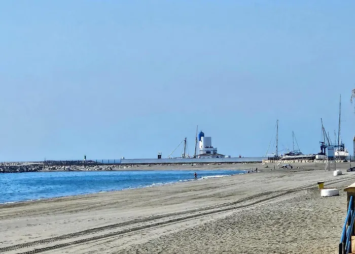 Luxury 4 Bed Townhouse Duquesa With Breathtaking Views Close To Port And Beach