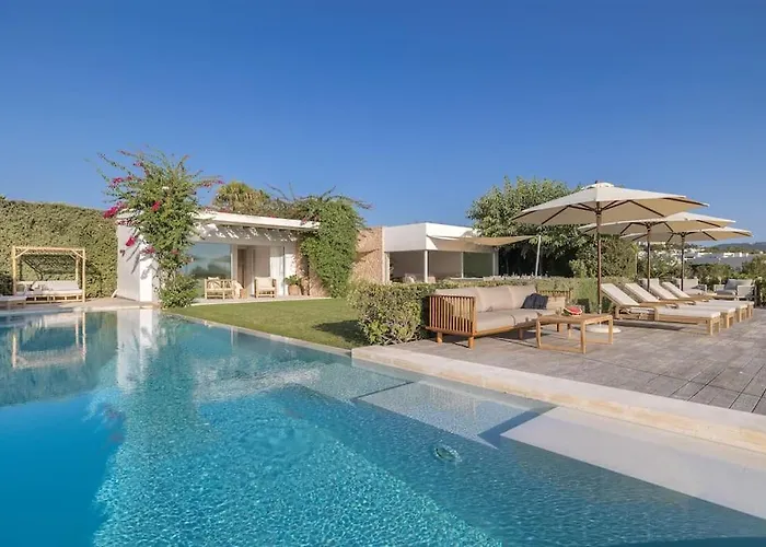 Exclusive Luxury Villa With Stunning Sea Views
