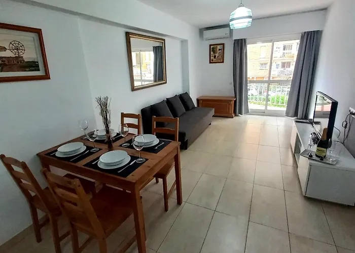 Apartamento vacacional con piscina