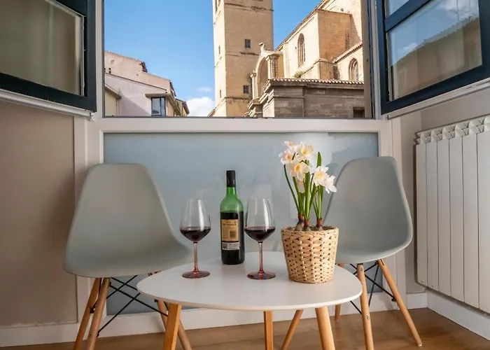 Santiago Tower Aire Ac Casco Antiguo By Apartamentos Logrono